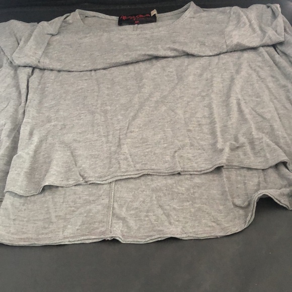 Alice and Olivia 3/4 length sleeves. High low shirt - Picture 3 of 6